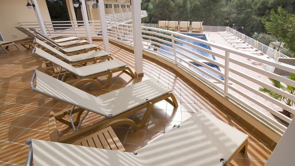 Azuline Hotel Bahamas & Bahamas II